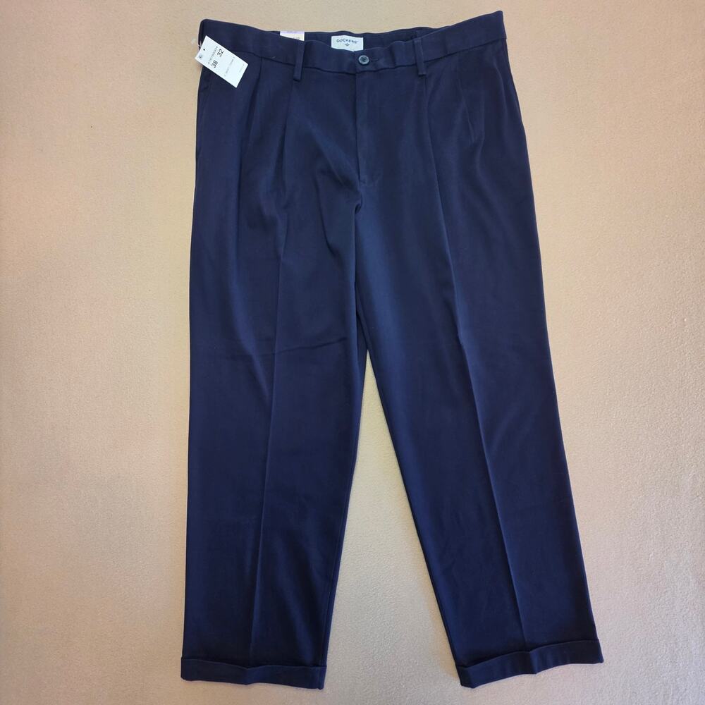 Dockers Best Pressed Pleated Comfort Relaxed Fit Stretch Pants Navy Sz 38x32 NWT - Picture 3 of 8